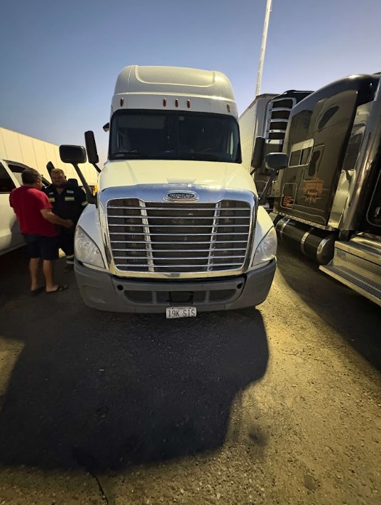 Semi Towing in Phoenix